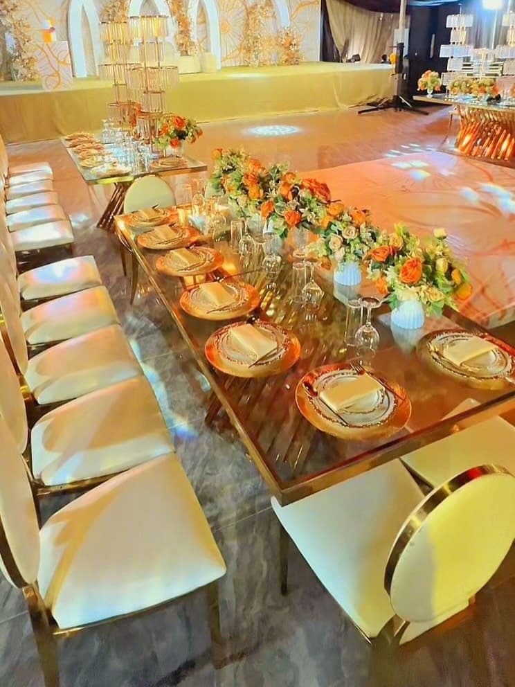 Reception dinner setting